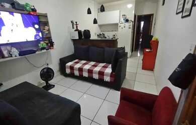 Imagem: A casa possui 2 Dormitórios, 1 Banheiro, 1 Vaga na garagem