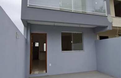 Imagem: A casa possui 2 Dormitórios, 2 Banheiros, 1 Vaga na garagem