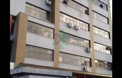 Imagem: O depósito possui 1 Vaga na garagem e 35m² de Área e está