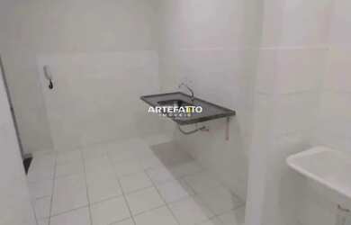 Imagem: O apartamento possui 2 Dormitórios, 1 Banheiro, 1 Vaga na garagem