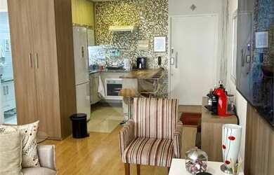 Imagem: O apartamento possui 1 Dormitório, 1 Banheiro, 1 Vaga na garagem