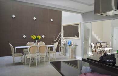 Imagem 7: CASA NO BAIRRO CARMEM. Piscina, Churrasqueira, 289m² de Áreae2 Vagas...