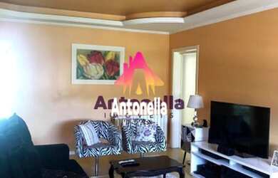 Imagem: A casa possui 4 Dormitórios, 1 Banheiro, 345m² de Área e