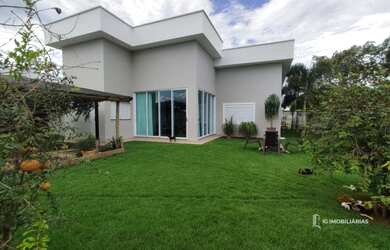 Imagem: A casa em condomínio possui 3 Dormitórios, 2 Banheiros, 2