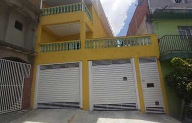 Imagem: A casa possui 5 Dormitórios, 4 Banheiros, 2 Vagas na garagem