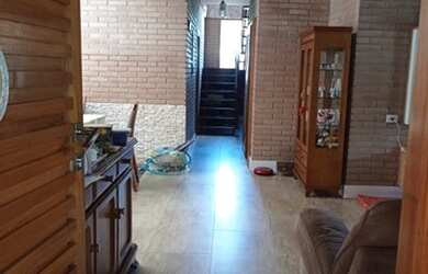 Imagem 8: Casa de vila para venda possui 415 metros quadrados com 5 quartos