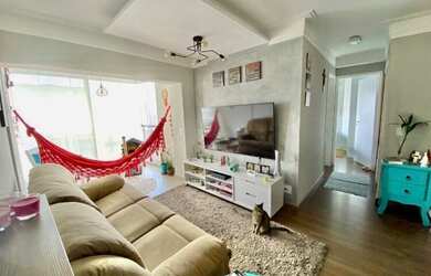 Imagem: O apartamento possui 2 Dormitórios, 1 Banheiro, 1 Vaga na garagem