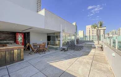 Imagem: O apartamento na cobertura possui 4 Dormitórios, 5 Banheiros