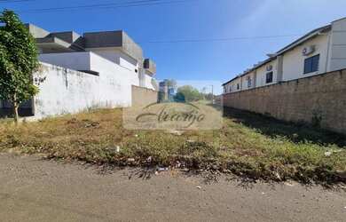 Imagem: O terreno possui 675m² de Área e está localizado em Plano