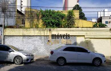 Imagem: A casa possui 5 Dormitórios, 3 Banheiros, 3 Vagas na garagem