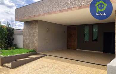 Imagem: A casa em condomínio possui 3 Dormitórios, 3 Banheiros, 4