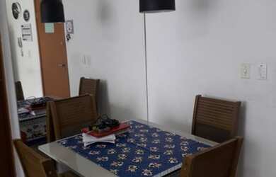 Imagem: O apartamento possui 2 Dormitórios, 1 Banheiro, 1 Vaga na garagem