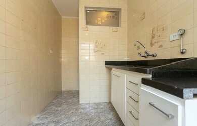 Imagem 13: Sobrado 02Quartos 02Vagas de Garag. 02Banheiros 01Salão de festas Cozinha...