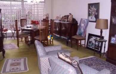 Imagem 3: LINDO SOBRADO REFORMADO. Piscina, Churrasqueira, 200m² de Áreae3 Vagas...