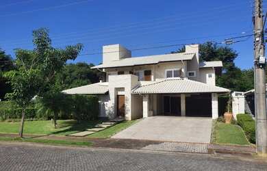 Imagem: A casa em condomínio possui 3 Dormitórios, 4 Banheiros, 4