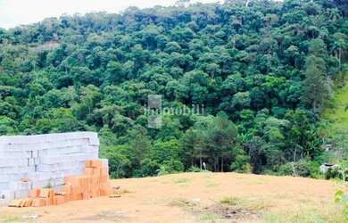 Imagem: O terreno possui 330m² de Área, Imóvel novo e está localizado