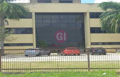 Imagem: O depósito possui 5 Vagas na garagem, 2.520m² de Área e