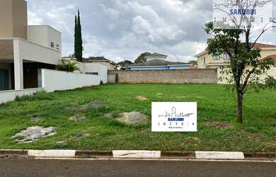 Imagem: O terreno possui Imóvel novo e está localizado em Flora Ville