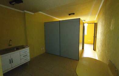 Imagem: O depósito possui 26m² de Área e está localizado em Centro