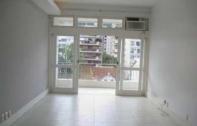 Imagem: O apartamento possui 2 Dormitórios, 1 Banheiro, 105m² de Área