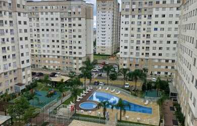 Imagem: O apartamento possui 2 Dormitórios, 1 Banheiro, 1 Vaga na garagem