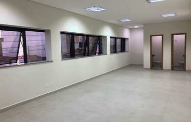 Imagem: O depósito possui 300m² de Área e está localizado em Vila