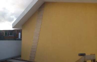 Imagem: A casa possui 2 Dormitórios, 1 Banheiro, 1 Vaga na garagem