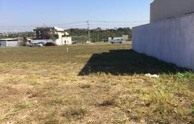 Imagem: O terreno possui 379m² de Área e está localizado em Cuiabá