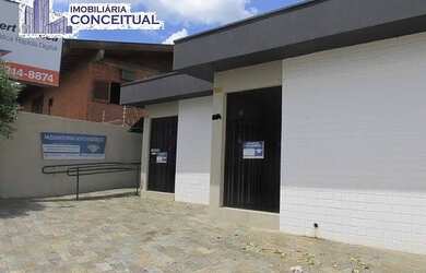 Imagem: O depósito possui 4 Vagas na garagem, 250m² de Área e está