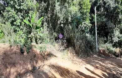 Imagem: O terreno possui 2000m² de Área e está localizado em Jardim