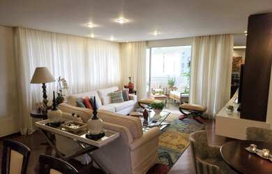 Imagem: O apartamento possui 4 Dormitórios, 3 Banheiros, 3 Vagas na