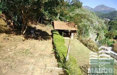 Imagem: O terreno possui 1.830m² de Área e está localizado em Quinta