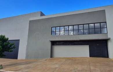 Imagem: O depósito possui 5 Vagas na garagem, 1.500m² de Área e