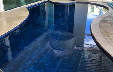 Imagem: A casa em condomínio possui 4 Dormitórios, 5 Banheiros, 3