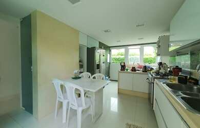 Imagem 2: Casa em condomínio fechado