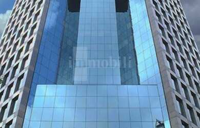 Imagem: O depósito possui 5 Vagas na garagem, 202m² de Área e está