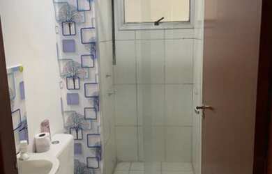 Imagem: O apartamento possui 2 Dormitórios, 1 Banheiro, 1 Vaga na garagem