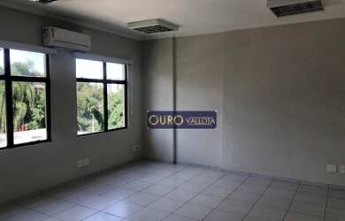 Imagem: O depósito possui 1 Vaga na garagem, 27m² de Área e está