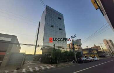 Imagem: O depósito para alugar possui 1 Vaga na garagem e 41m² de