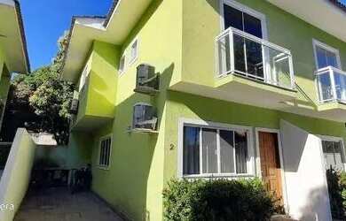 Imagem: A casa em condomínio possui 3 Dormitórios, 3 Banheiros, 2