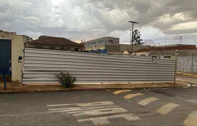 Imagem: O terreno possui 280m² de Área e está localizado em Cravinhos