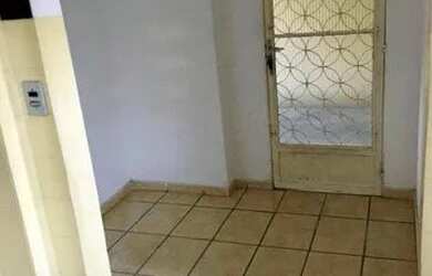 Imagem: A casa possui 3 Dormitórios, 1 Banheiro, 130m² de Área e