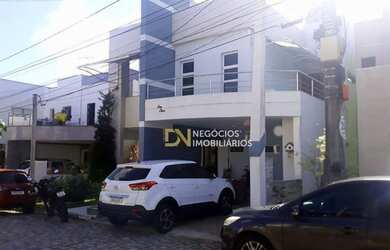 Imagem: A casa possui 4 Dormitórios, 4 Banheiros, 2 Vagas na garagem