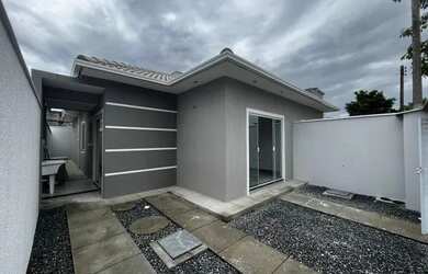 Imagem: A casa possui 2 Dormitórios, 2 Banheiros, 1 Vaga na garagem