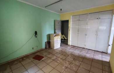 Imagem: A kitnet possui 1 Dormitório, 1 Banheiro, 1 Vaga na garagem