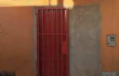 Imagem: A casa possui 1 Dormitório, 1 Banheiro, 35m² de Área e está