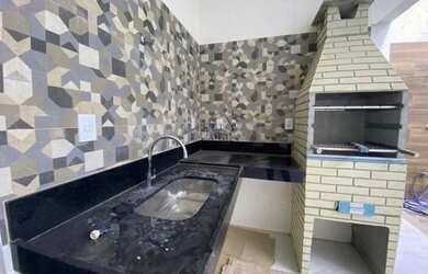 Imagem: A casa possui 3 Dormitórios, 3 Banheiros e 2 Vagas na garagem