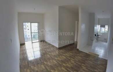 Imagem: O apartamento possui 2 Dormitórios, 1 Banheiro, 1 Vaga na garagem