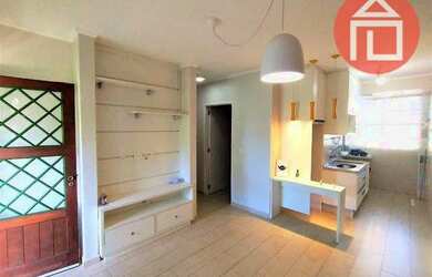 Imagem: O apartamento possui 1 Dormitório, 1 Banheiro, 1 Vaga na garagem