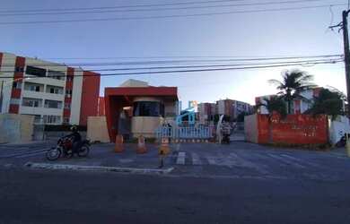 Imagem: O apartamento possui 3 Dormitórios, 1 Banheiro, 1 Vaga na garagem